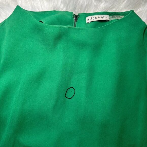 Alice + Olivia Bernice Top in Juniper - Picture 8 of 12